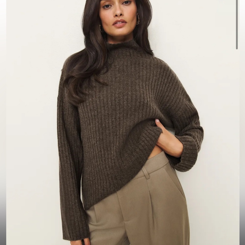 Reformation Lawson Oversized Cashmere Turtleneck Brown - Size XS